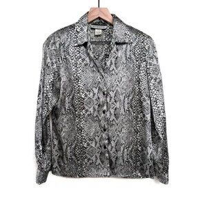 ✨HP✨ Vintage Notations Petite Snakeskin Print Button Down Blouse